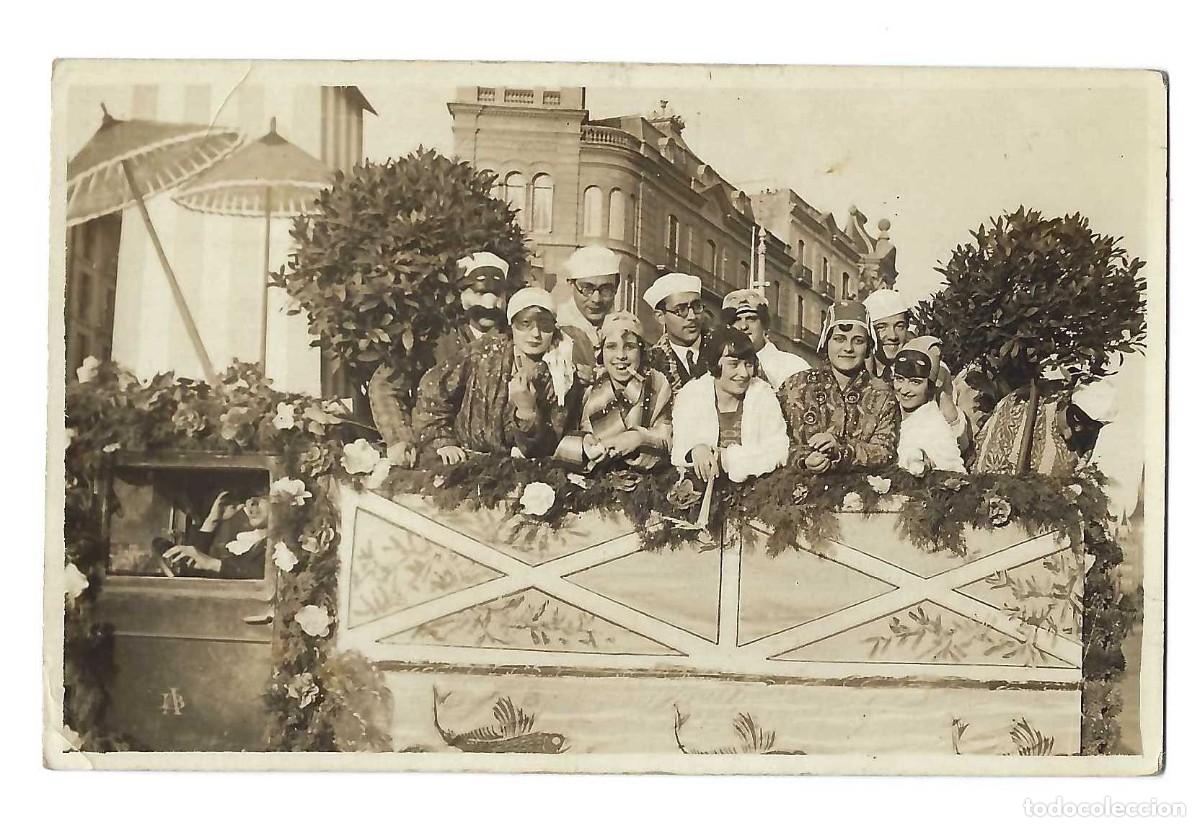 Postales: POSTAL FOTOGR&Aacute;FICA- BARCELONA. RUA DE CARNAVAL. 1930. ANIMADA. SIN CIRCULAR