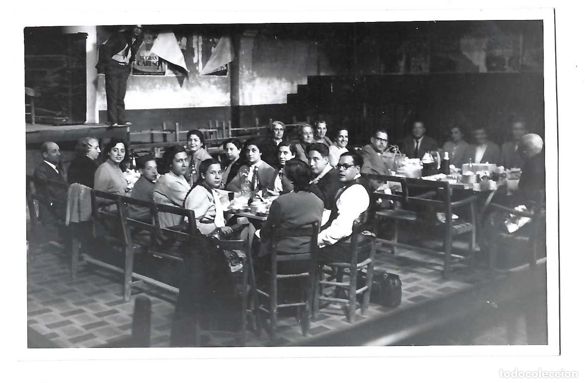 Postales: POSTAL FOTOGR&Aacute;FICA- GRUPO DE PERSONAS REUNIDAS EN UN COMEDOR O CAFETER&Iacute;A. GUIMER&Agrave;. L&Eacute;RIDA. 1954