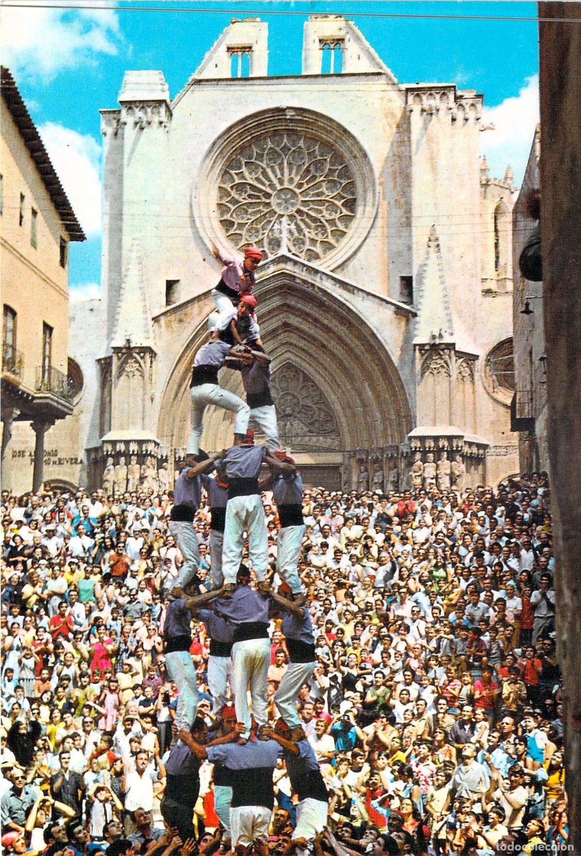 Postales: Postal de Tarragona: Els Castells frente a la Catedral