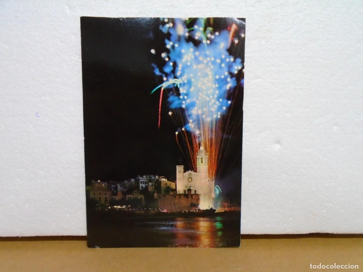 Postales: SITGES(BARCELONA)POSTAL S/C.EDIC. OSCARCOLOR N&ordm; 23(1964)NOCHE DE VERBENA.