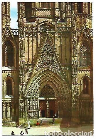 Postales: PUERTA PRINCIPAL DE LA CATEDRAL BASILICA.- BARCELONA