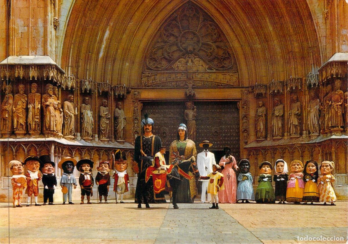 Postales: Postal Tarragona: Comparsa de Gigantes y Cabezudos en la Catedral