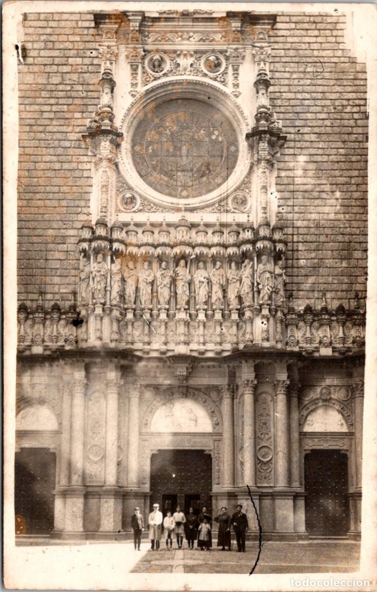 Postales: Montserrat - Fachada de la Bas&iacute;lica - Grupo vestido de &eacute;poca - Fotogr&aacute;fica - Sin datos - 139x88mm