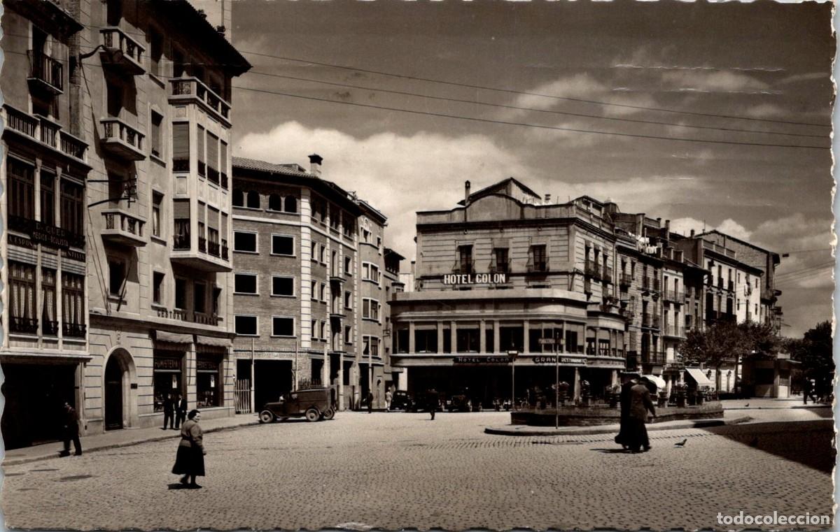 Postales: Vich - Plaza de Santa Clara - Garc&iacute;a Garrabella 4 - 138x88mm - Hotel Col&oacute;n - Capell&aacute;n/Cura (x2)