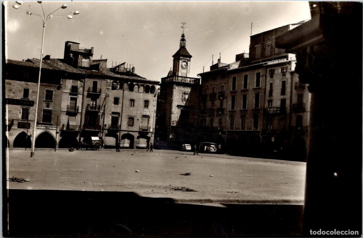 Postales: Vich - Plaza del Caudillo- Caja Ahorros Provincial Diputaci&oacute;n Barcelona- Carro-Furgoneta Volkswagen
