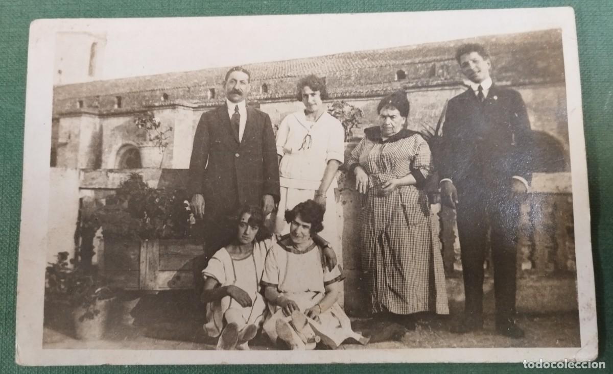 Postales: POSTALFOTOGRAFICA GRUPO EN VILAFRANCA DEL PENEDES (BARCELONA) A&Ntilde;OS 20 SIN CIRCULAR