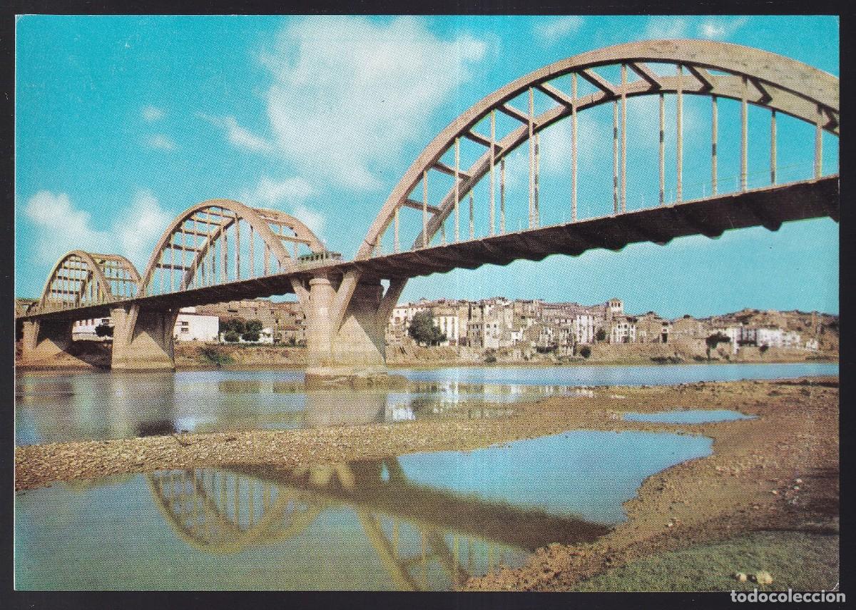 Postales: M&oacute;ra d'Ebre. *Puente sobre el Ebro y vista parcial* Nueva.