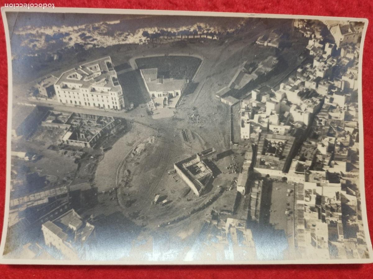 Postales: FOTO PLAZA DE ESPA&Ntilde;A EN BARCELONA VISTA AEREA EN CONSTRUCCION ANTIGUA ORIGINAL KF1