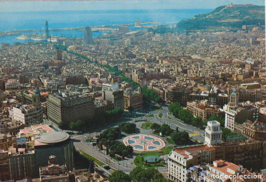 Postales: BARCELONA, PLAZA DE CATALU&Ntilde;A, AL FONDO EL PUERTO Y MONTJUICH - V.C.F. FABREGAT N&ordm;44 - S/C