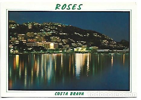 Postales: VISTA NOCTURNA AMB PUIG ROM / NOCTURNAL VIEW WITH PUIG ROM.- ROSES - GIRONA