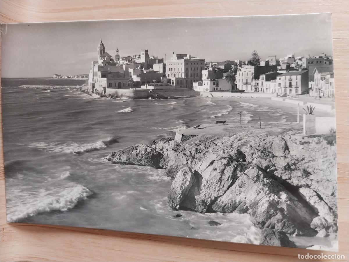 Postales: SITGES PLAYA SAN SEBASTIAN ED R GASS&Oacute; FOT 150 CIRCULADA A&Ntilde;O 1952