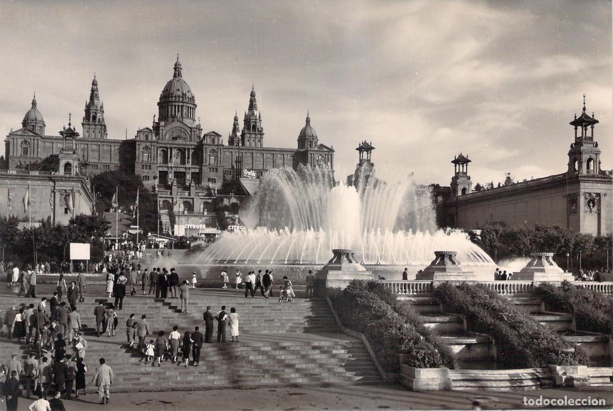 Postales: Postal de Barcelona con la Fuente Monumental y el Palacio Nacional