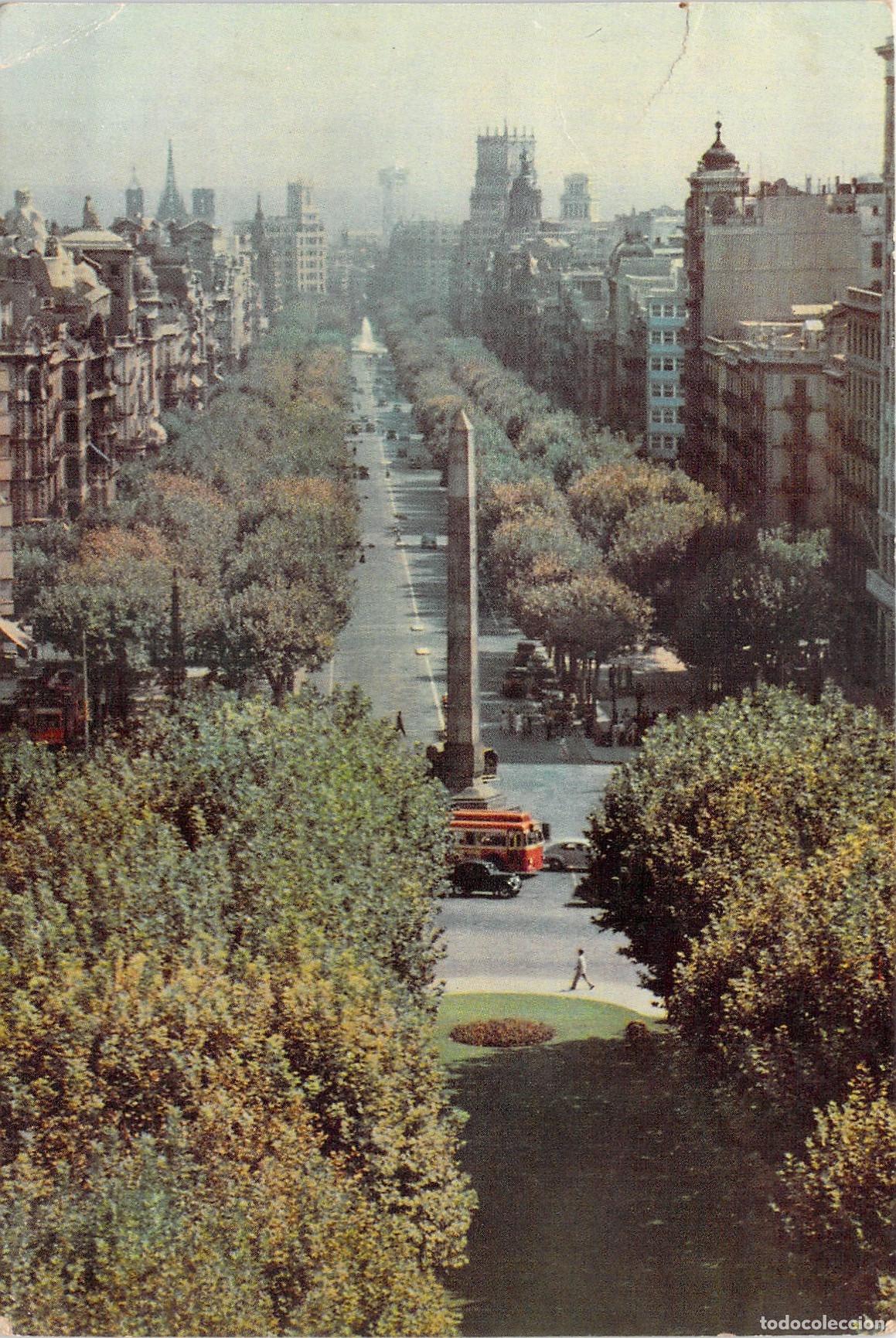 Postales: Postal de Barcelona Paseo de Gracia con Obelisco
