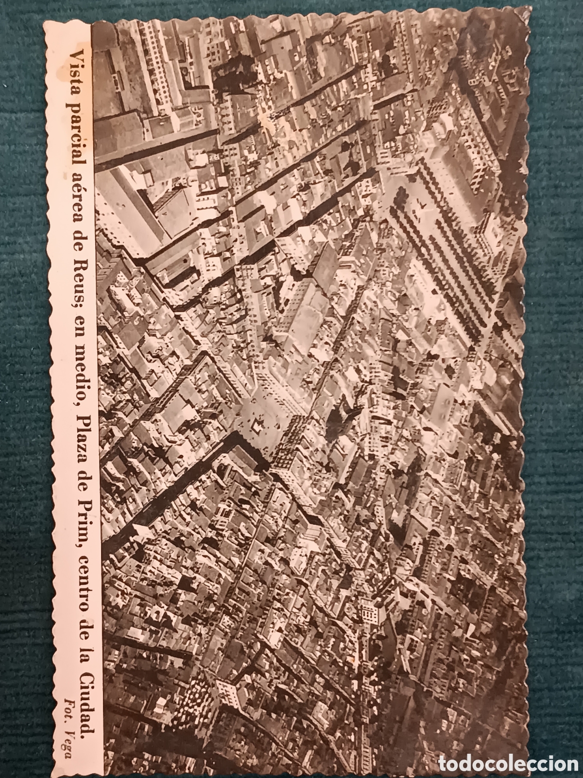 Postales: Vista parcial a&eacute;rea de Reus.