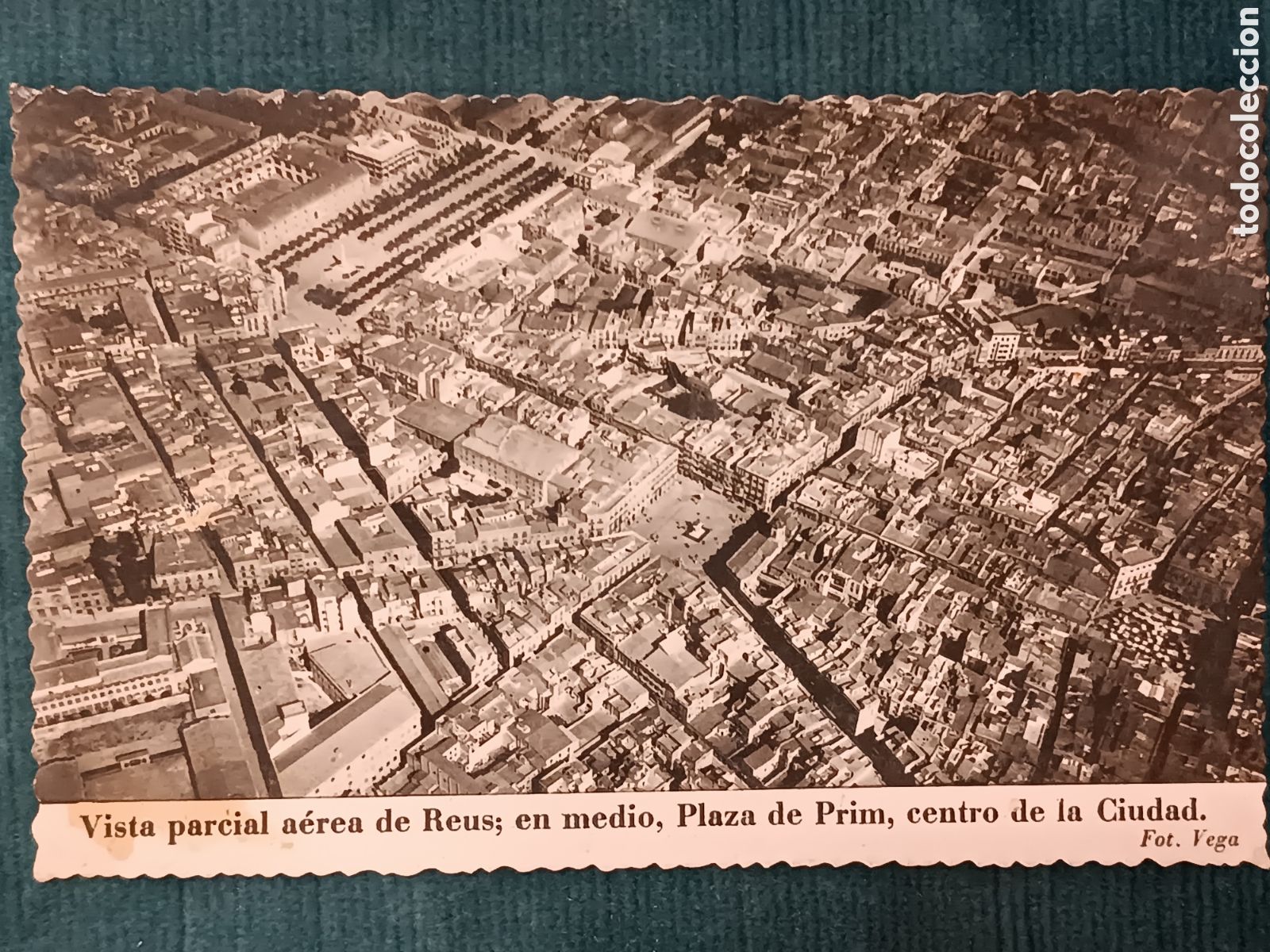 Postales: Vista parcial a&eacute;rea de Reus.