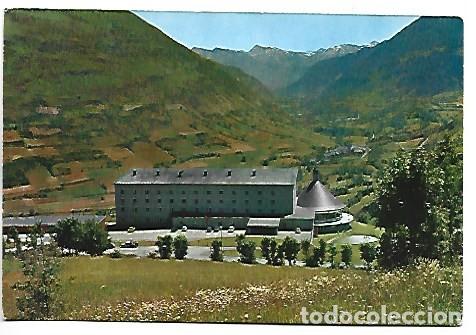 Postales: VISTA PANORAMICA CON EL PARADOR DE VIELLA.- VALLE DE ARAN / LLEIDA