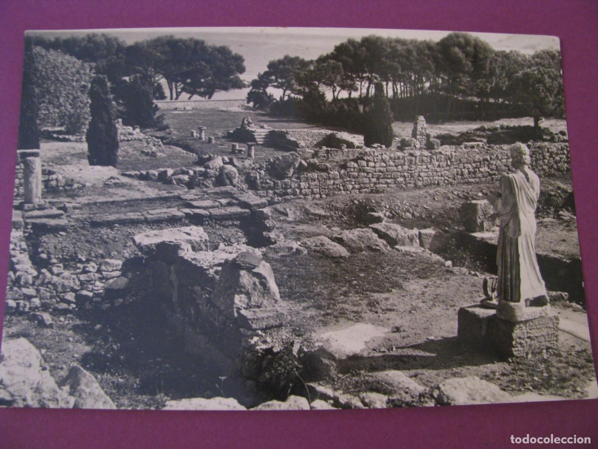 Postales: POSTAL FOTOGRAFICA DE COSTA BRAVA. AMPURIAS. CENTRO RELIGIOSO DE EMPORION. PUIG FERRAN. ESCRITA 1957