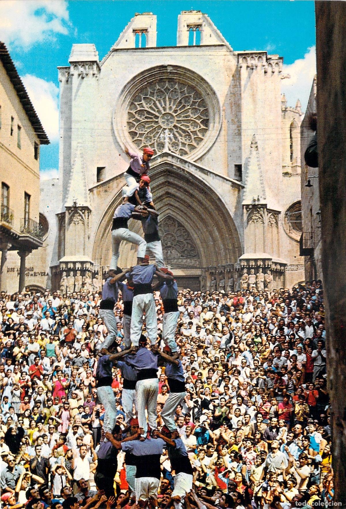 Postales: Postal Tarragona Els Castells con la Catedral de Fondo