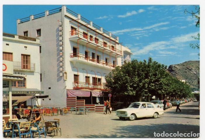Postales: m11942 Roses El Paseo De Mar 1963 Ubach N&ordm;1163 sc Vauxhall Victor FB hostal del port