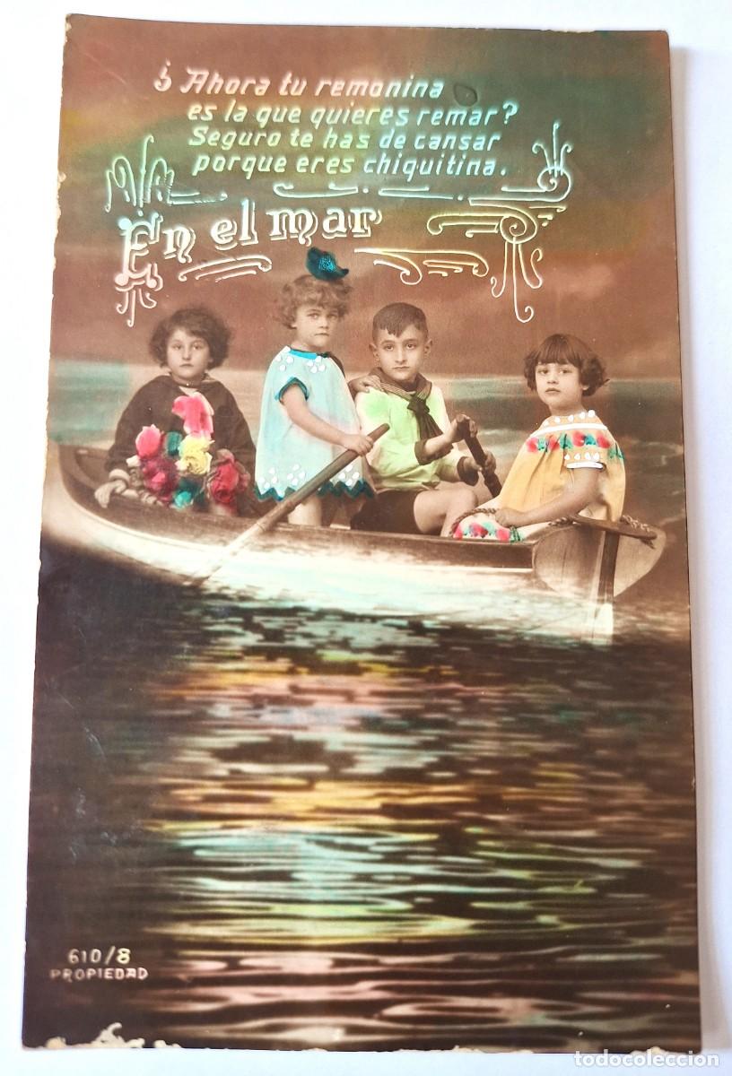 Postales: POSTAL MUY ANTIGUA COLOR - VESTIDOS EPOCA - NI&Ntilde;OS EN BARCA - MANUSCRITA EN 1912 - BUEN ESTADO
