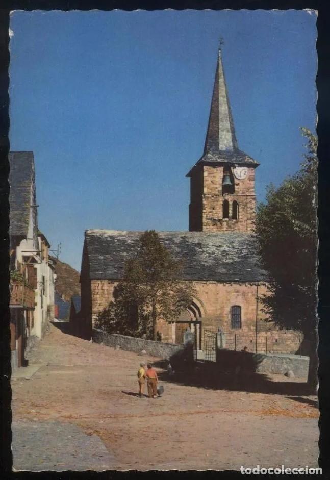 Postales: Boss&ograve;st *Iglesia...* Ed. Ofc. Mun. Turismo n&ordm; 5079. Troquelada. Circulada Viella 1961.