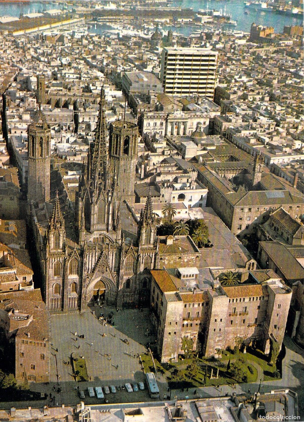 Postales: Postal Barcelona: Catedral y Barrio G&oacute;tico Vista A&eacute;rea