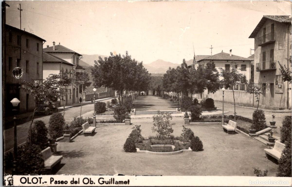 Postales: Olot - Paseo del Ob. Guillamet - Fotogr&aacute;fica - Sin m&aacute;s datos - 140x90mm
