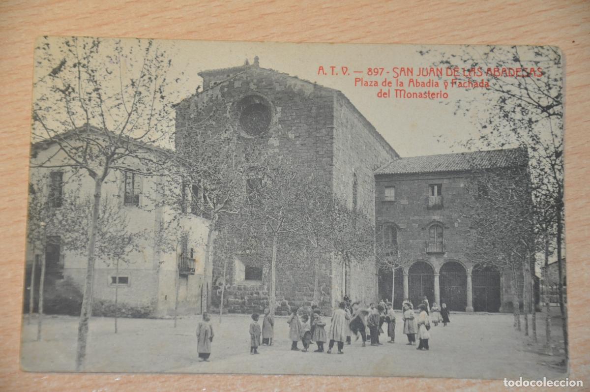 Postales: postal san juan de las abadesas, plaza de la abadia y fachada del monasterio atv 897