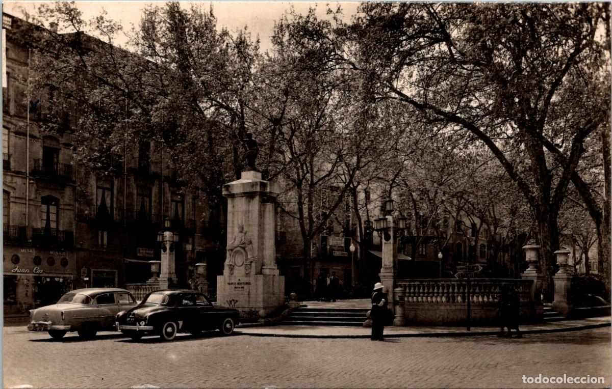 Postales: Figueras - Rambla Sara Jord&aacute; y Monumento a N. Monturiol - Sin datos - 138x88mm - Guardia Urbano
