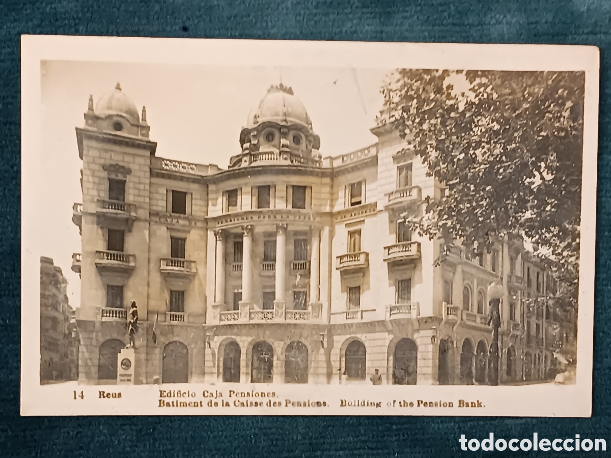 Postales: 14 Reus. Edificio Caja Pensiones