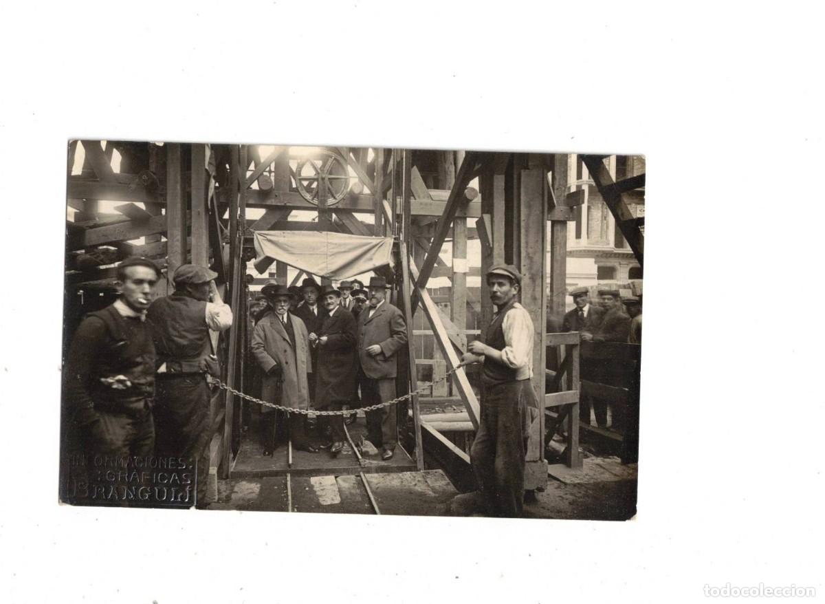 Postales: BARNGUL&Iacute;. CATALU&Ntilde;A. PERSONALIDADES BAJANDO A LA MINA
