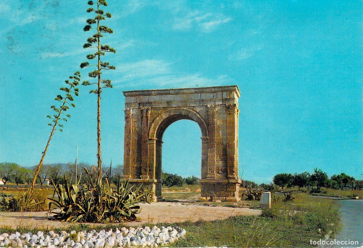 Postales: Postal del Arco de Bar&aacute; en Tarragona con Monumento Romano