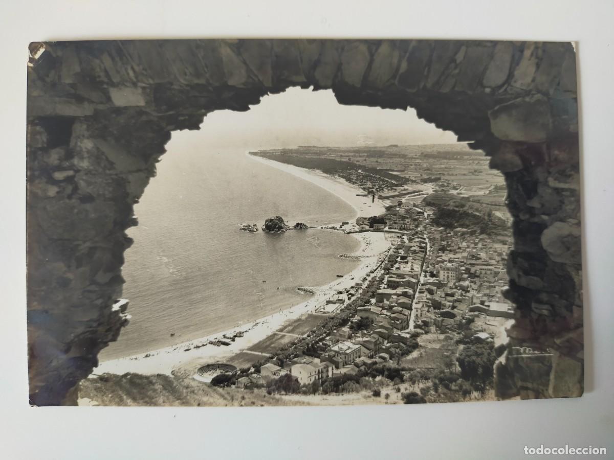 Postales: Tarjeta Postal BLANES (Girona): Vista general desde el Castillo - Fotos Meli - Circulada y escrita.