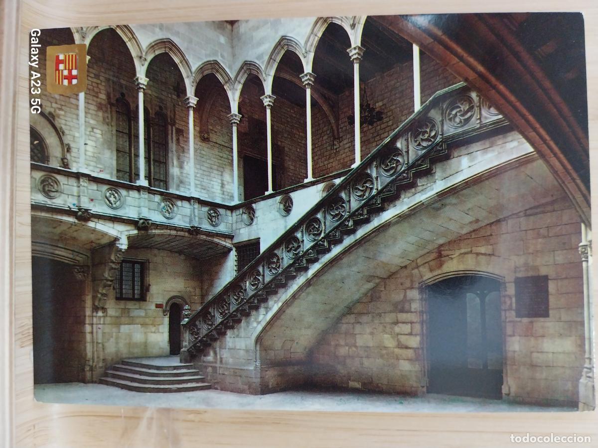 Postales: BARRIO GOTICO ESCALERA Y GALERIA BARCELONA ED FISA 190 DESPEGADA DE ALBUM