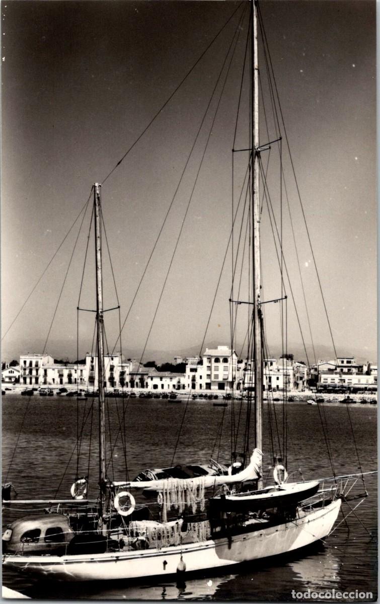 Postales: Cambrils - El Puerto, al fondo Barrio Mar&iacute;timo - &Aacute;gata 83 - 138x87mm