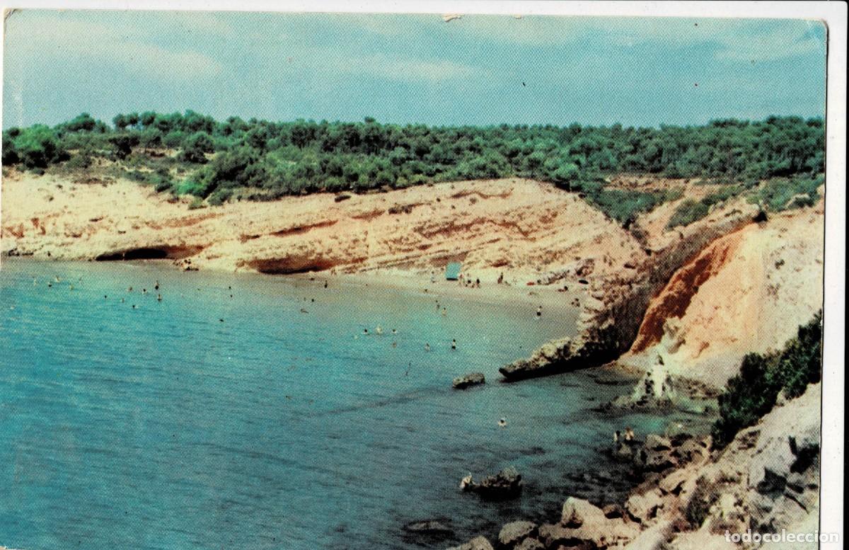 Postales: POSTAL MODERNA DE CATALU&Ntilde;A. SALOU. BELLO ASPECTO DE UNA DE LAS CALAS. P-CAT-2042