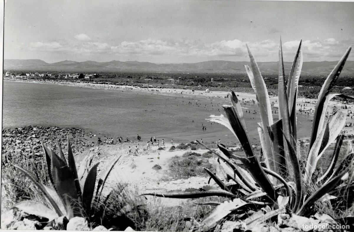 Postales: POSTAL MODERNA DE CATALU&Ntilde;A. SALOU. PLAYA. P-CAT-2052