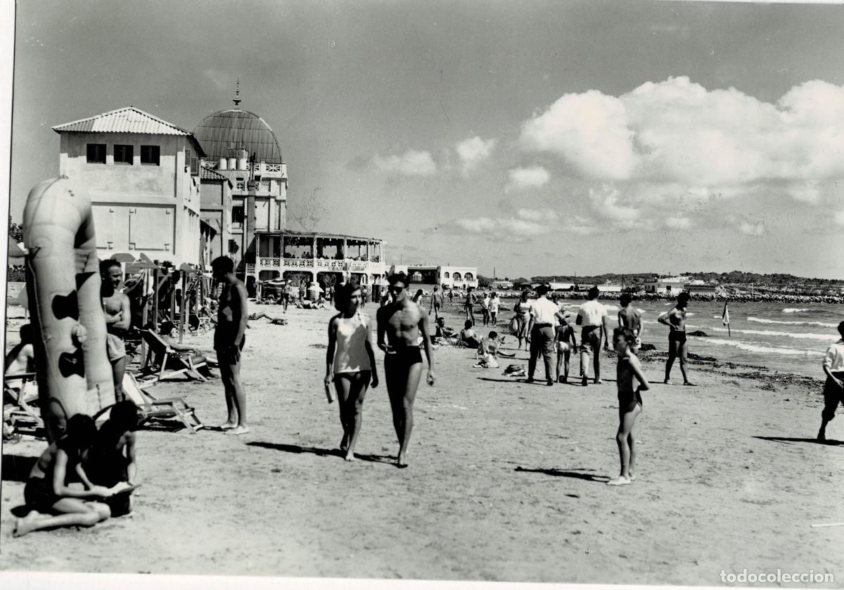 Postales: POSTAL MODERNA DE CATALU&Ntilde;A. SALOU. PLAYA. P-CAT-2053