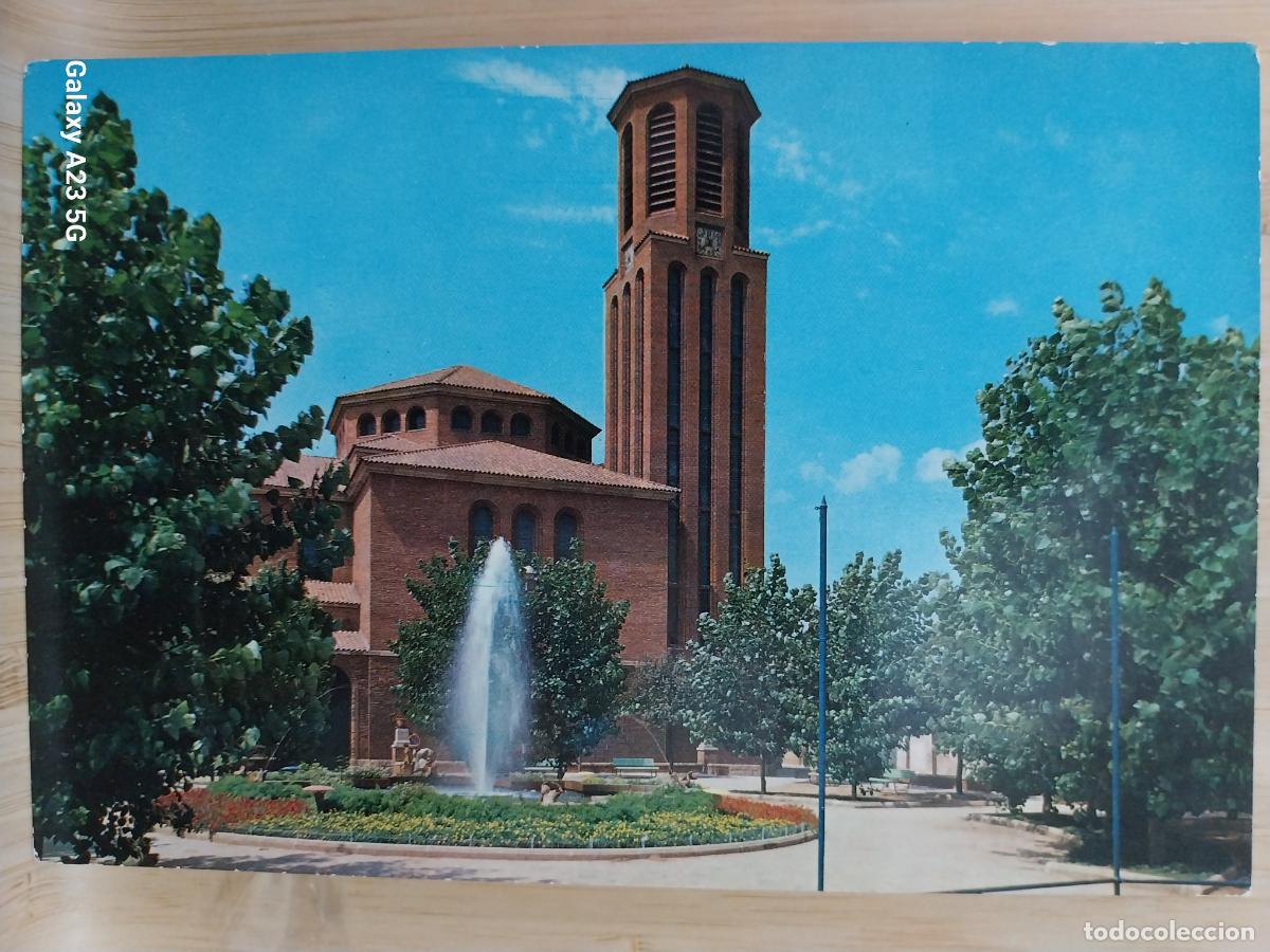 Postales: CORNELLA PLAZA CAUDILLO A&Ntilde;O 1965 N&ordm; 102 SC ORIGINAL ANIMADA
