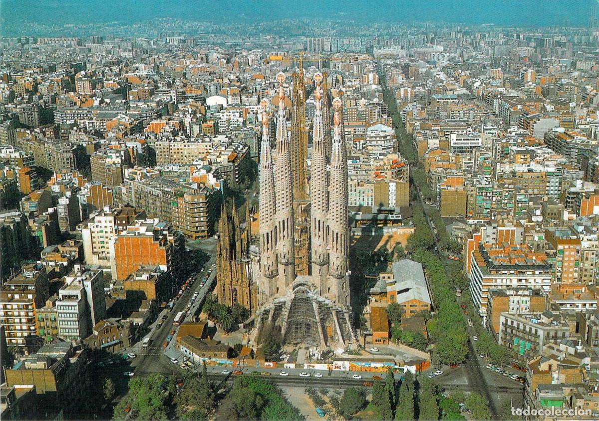 Postales: Postal de Barcelona Vista A&eacute;rea del Templo de la Sagrada Familia
