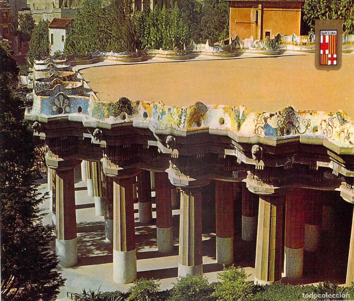 Postales: Postal de Barcelona - Parque G&uuml;ell y Columnas de Gaud&iacute;