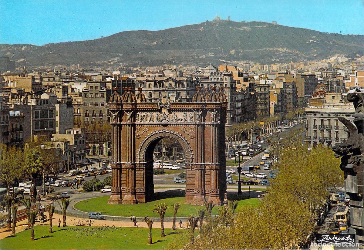 Postales: Postal Barcelona Arco de Triunfo y Tibidabo al Fondo Zerkowitz