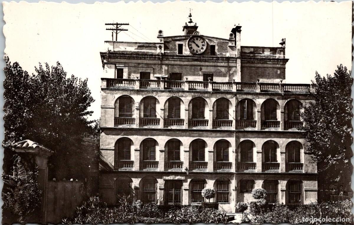 Postales: Olesa de Montserrat - Parque Municipal - Casa Consistorial - Fotogr&aacute;fica - Sin datos - 140x89mm