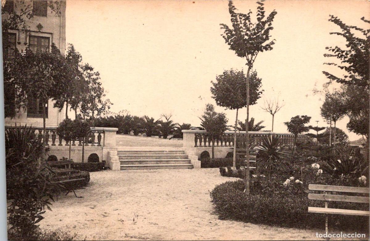 Cartoline: Arenys de Mar - Colegio de la Presentaci&oacute;n - Parque - Roisin 32 - 137x89mm