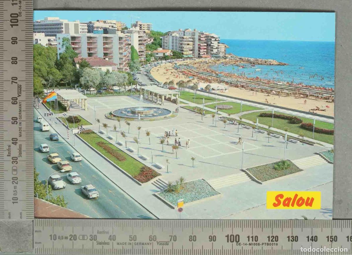 Cartes Postales: POSTAL. Salou - Vista panor&aacute;mica con paseo mar&iacute;timo y fuente ornamental
