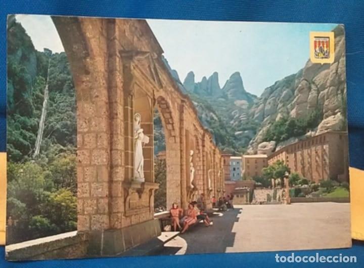 Postales: Postal Catalu&ntilde;a Montserrat n&ordm; 2175 Plaza del Santuario . Escudo de oro