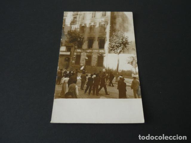 Postales: BARCELONA ESCENA EN CALLE INCENDIO DE EDIFICIO POSTAL FOTOGRAFICA