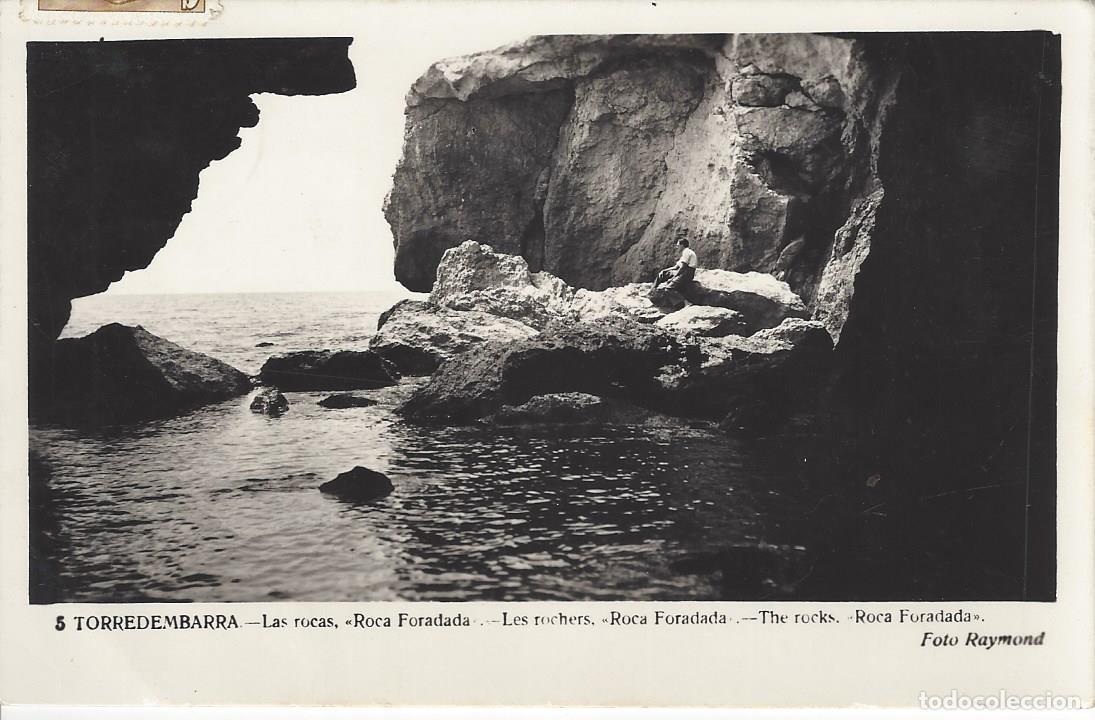 Postales: Postal antigua de Torredembarra-5. Las Rocas &rdquo;Roca Foradada&rdquo;. Raymond.