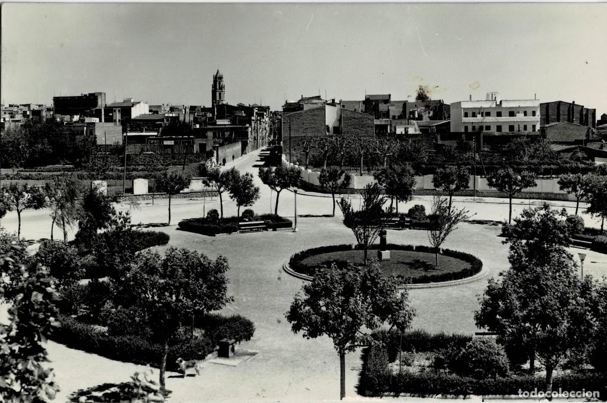 Postales: POSTAL MODERNA DE CATALU&Ntilde;A. REUS. PLAZA ISABEL BASORA. P-CAT-2133