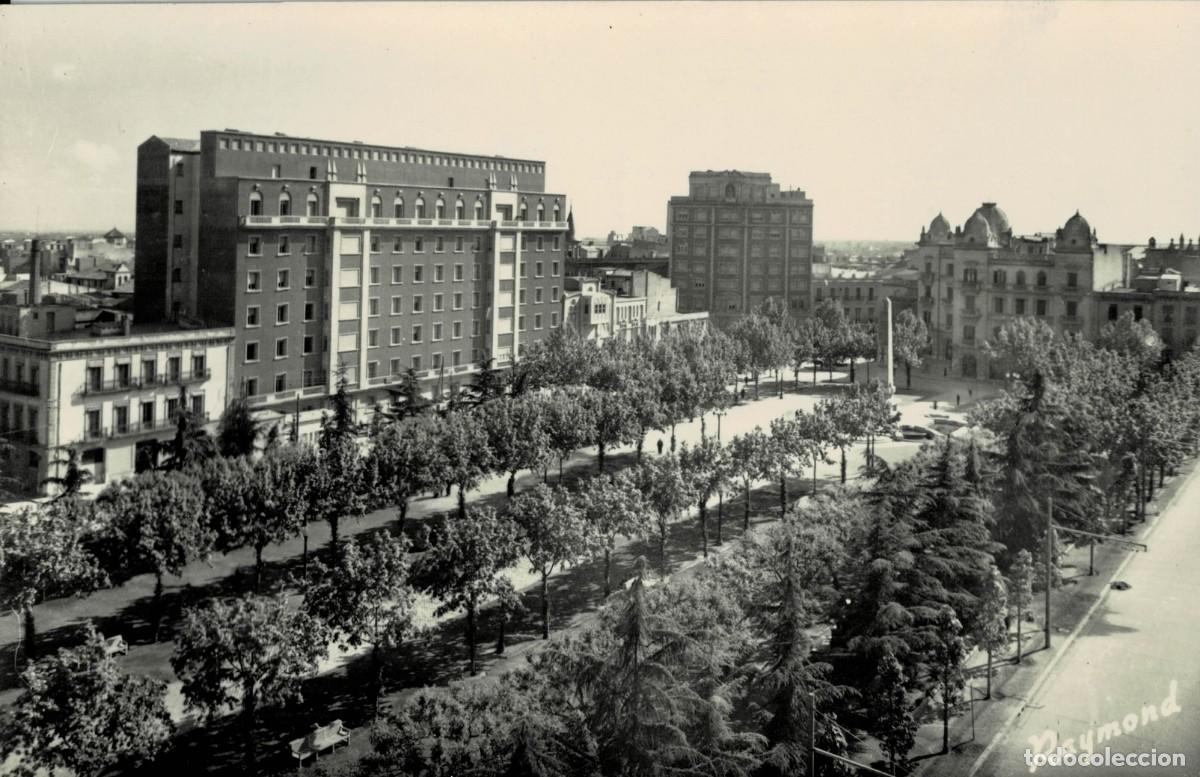 Postales: POSTAL MODERNA DE CATALU&Ntilde;A. REUS. AVENIDA DE LOS MARTIRES. P-CAT-2139